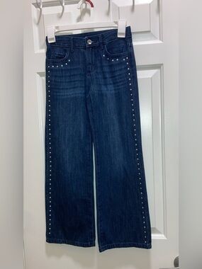 The Children's Place girls' wide-leg jeans featuring silver stud Size 8
